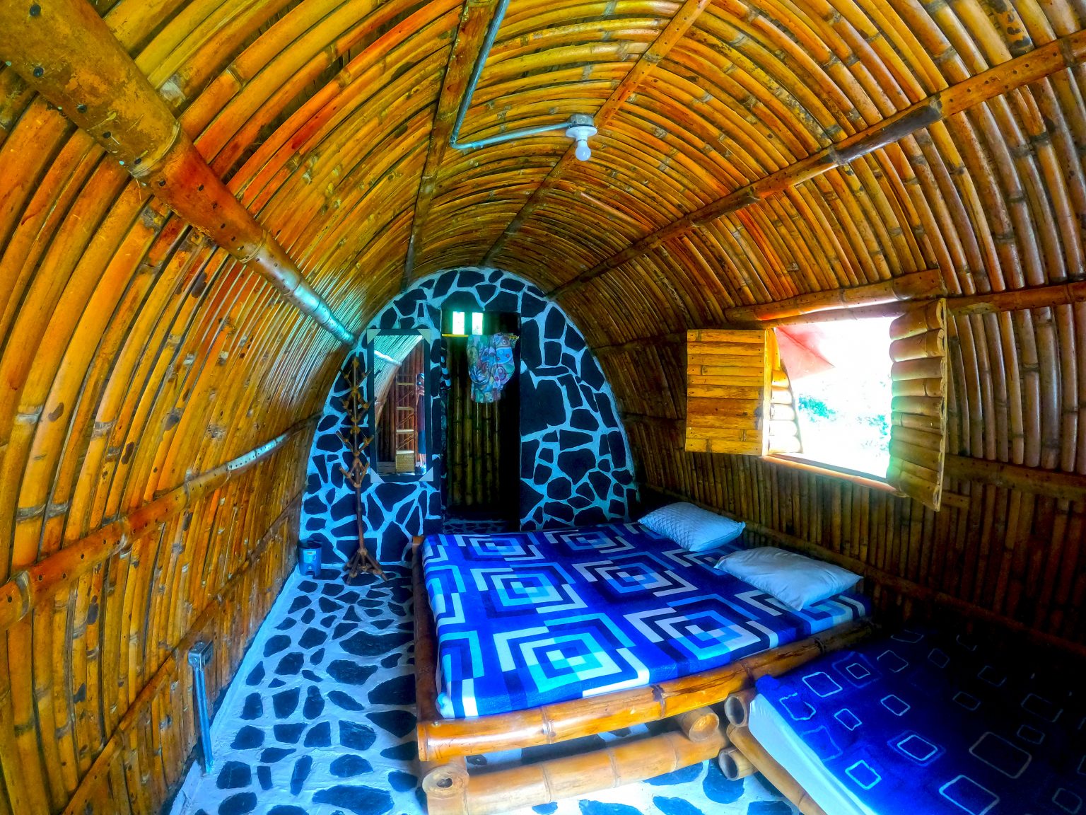 cabaña ecoturistica construida en guadua
