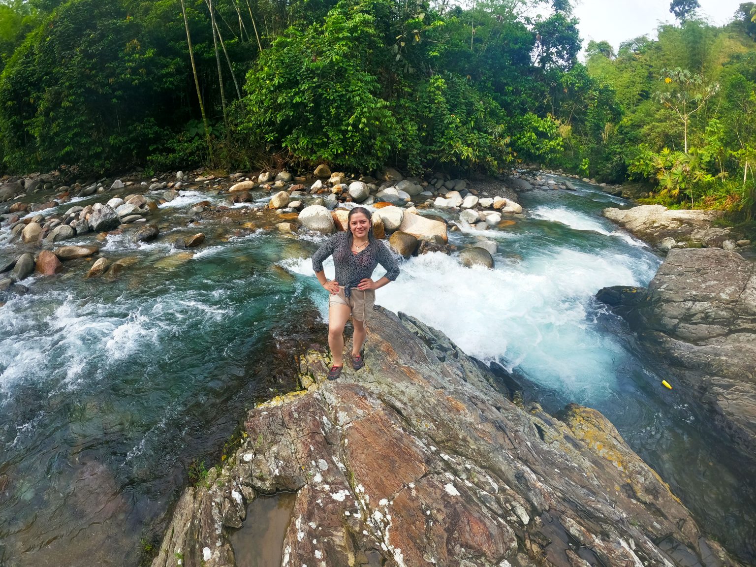 rio en termales el escondite