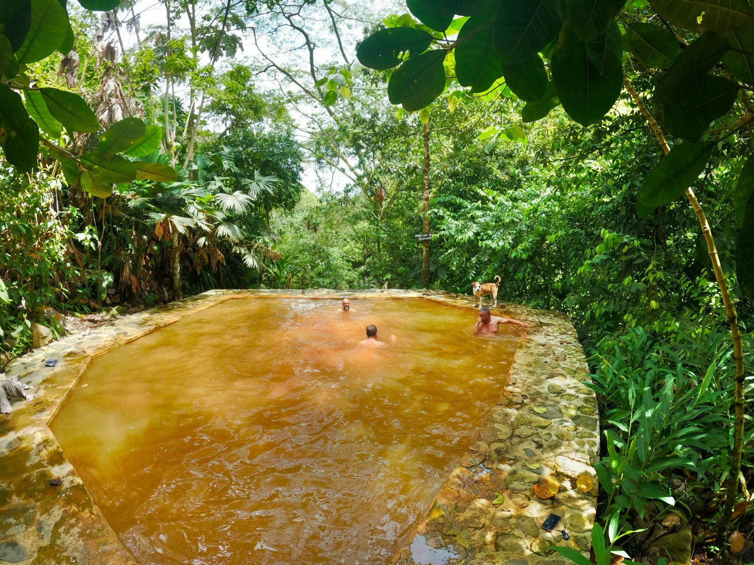 piscina termal al aire libre